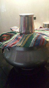 Sealed vessel for slow-cooked meat